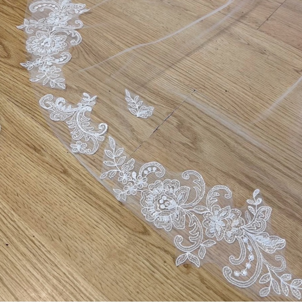 43” New Fingertip White Bridal Veil